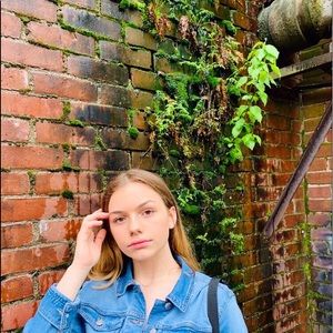 Meet your Posher, Lilyana